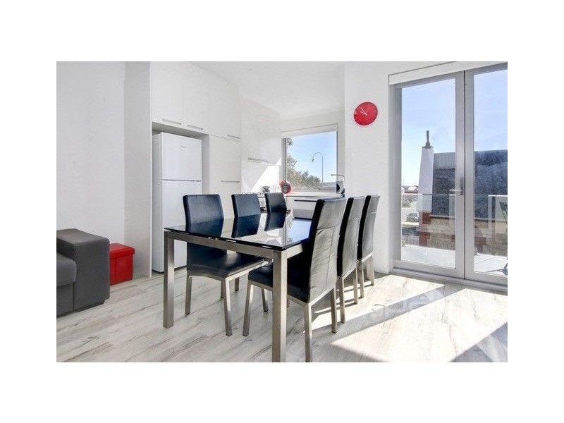 102/277 Point Nepean Road, Dromana VIC 3936