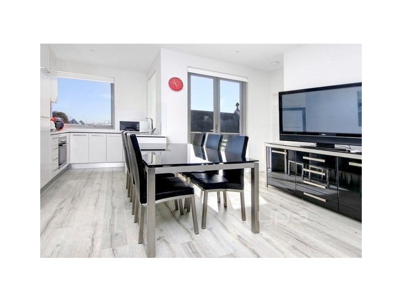 102/277 Point Nepean Road, Dromana VIC 3936