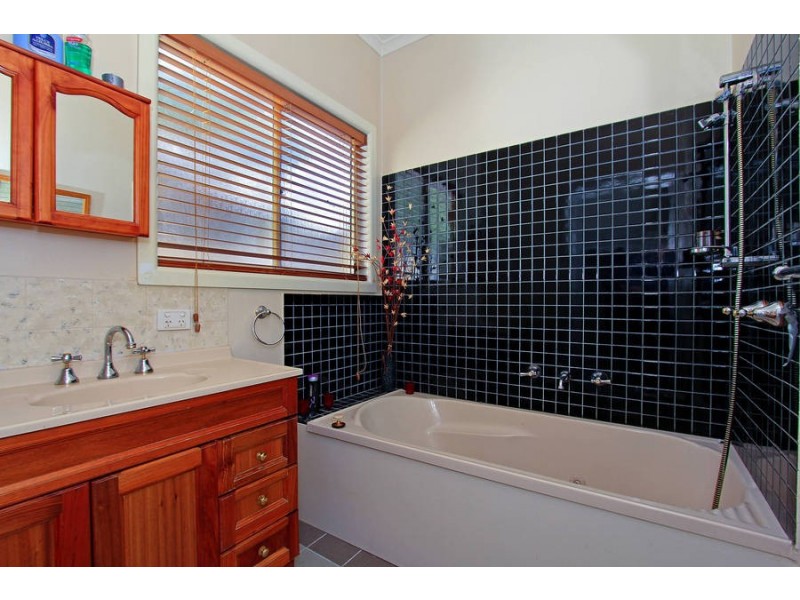 7 Elanora Court, Rosebud West VIC 3940