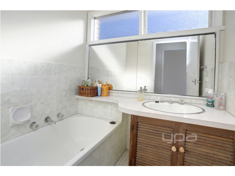 17 Heales Street, Dromana VIC 3936