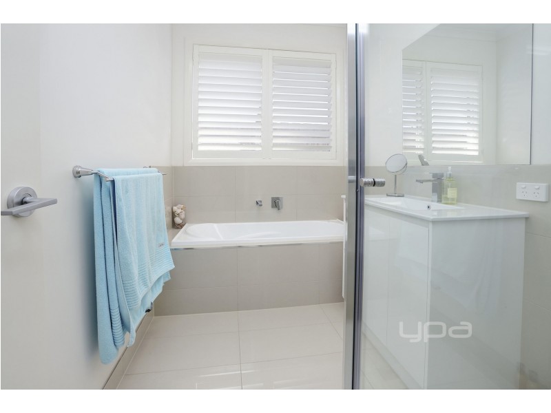 2A Rosalie Avenue, Dromana VIC 3936