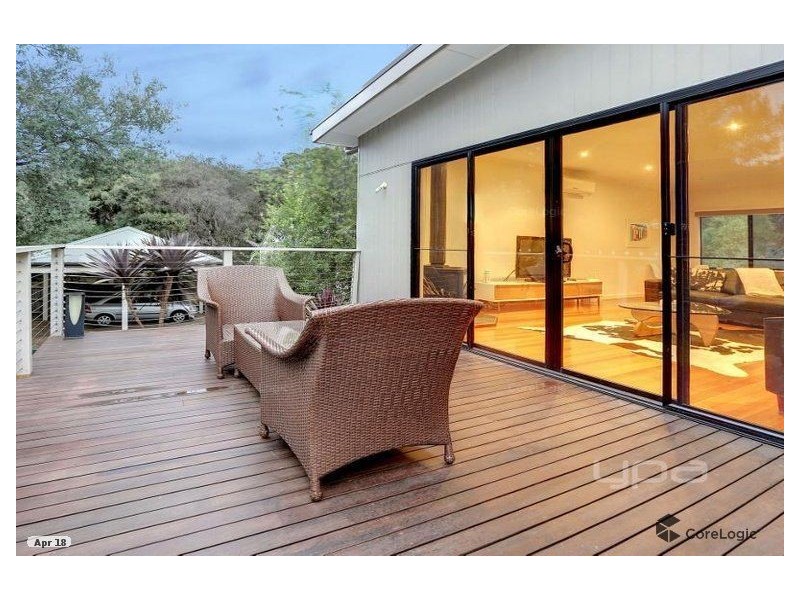 14 Mannana Street, Rye VIC 3941