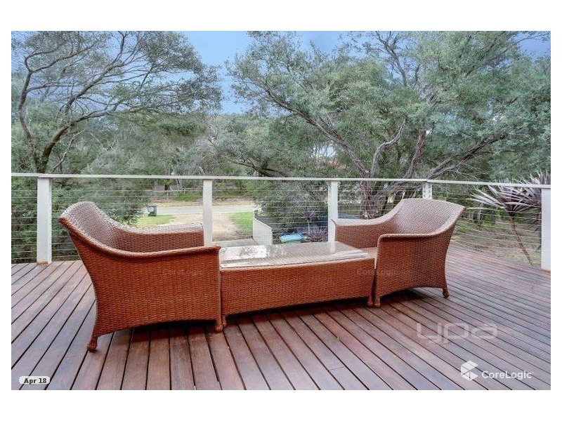 14 Mannana Street, Rye VIC 3941