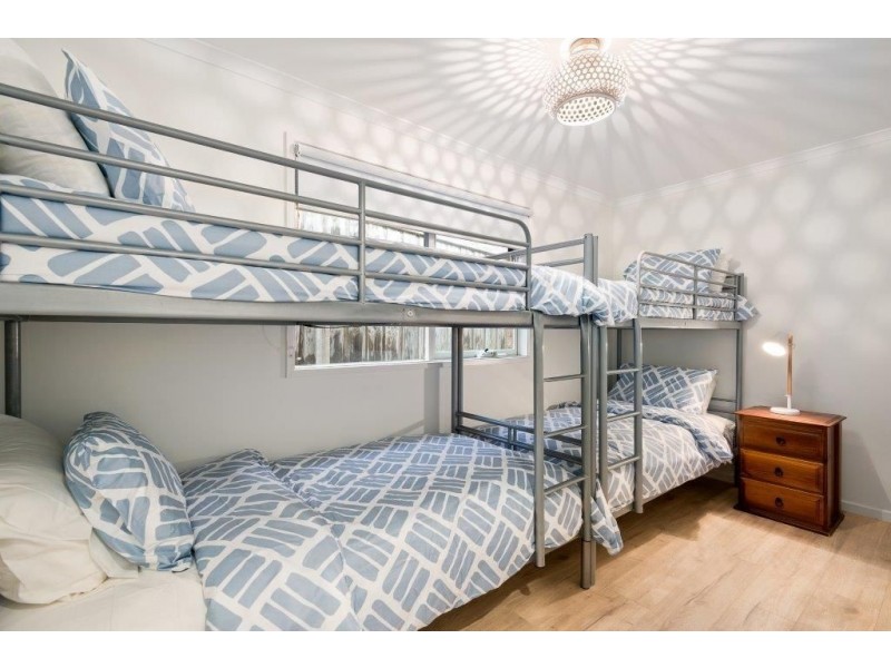 103 Seventh Avenue, Rosebud VIC 3939