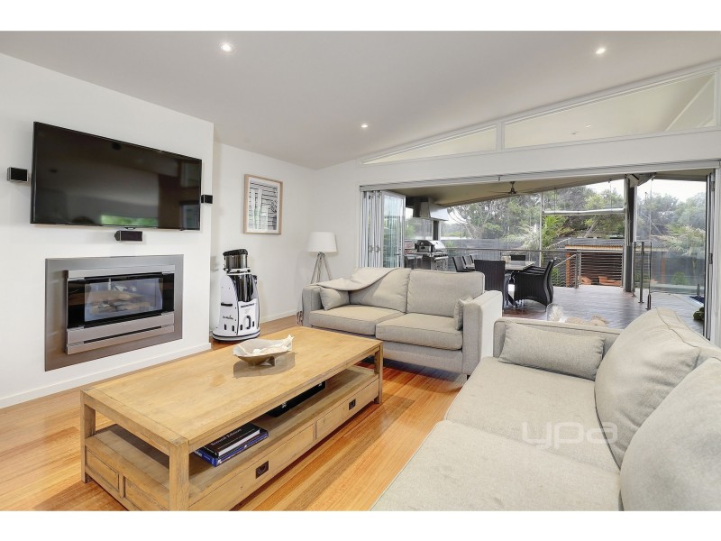 28  Niblick Street, Rye VIC 3941