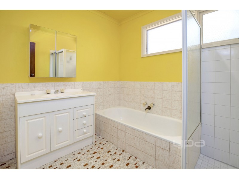 47 Woodvale Grove, Rosebud VIC 3939