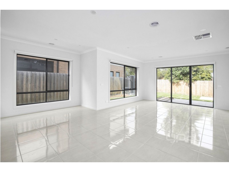 24A Hilary Avenue, Mccrae VIC 3938