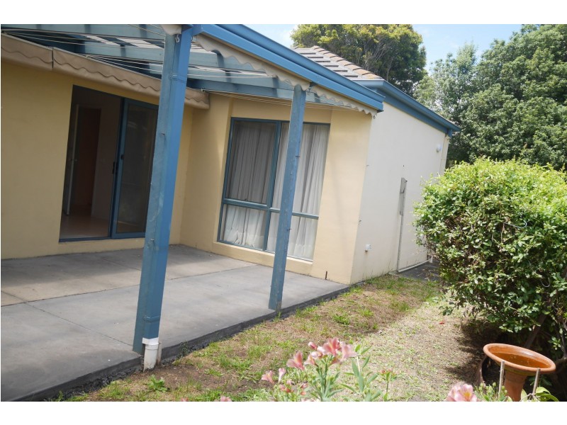 2/2 Braidwood Avenue, Rosebud VIC 3939