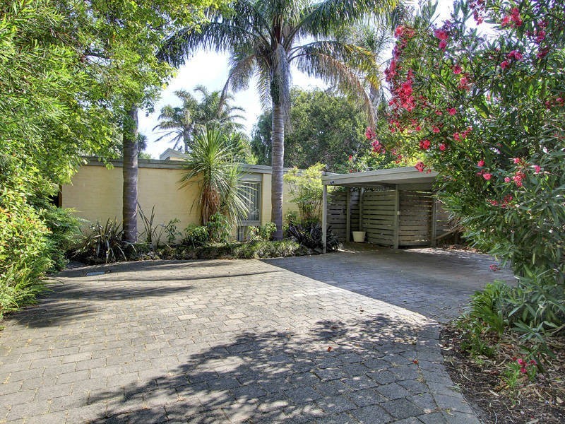 392 Eastbourne Road, Rosebud West VIC 3940