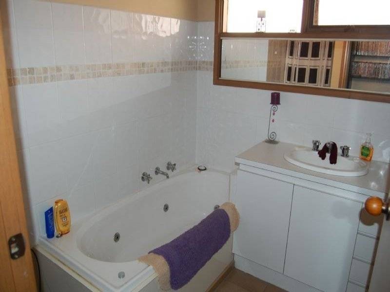 27 Fairhills Drive, Rye VIC 3941