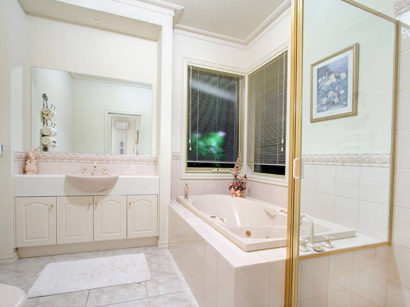 34 Lakeside Court, Safety Beach VIC 3936