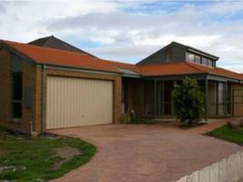 85 Royal Crescent, Hillside VIC 3037