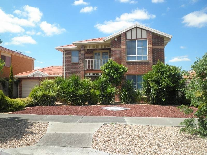 6 Cressida Crescent, Sydenham VIC 3037