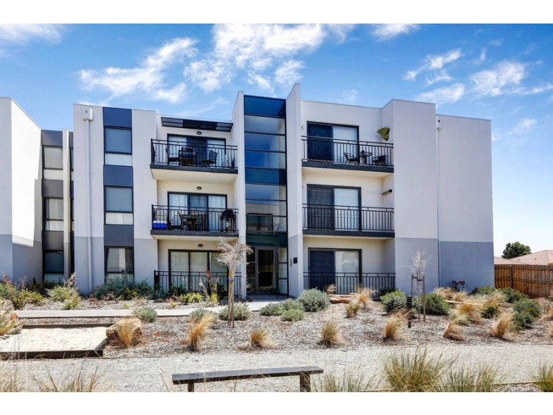 65/21-29 Trickey Avenue, Sydenham VIC 3037