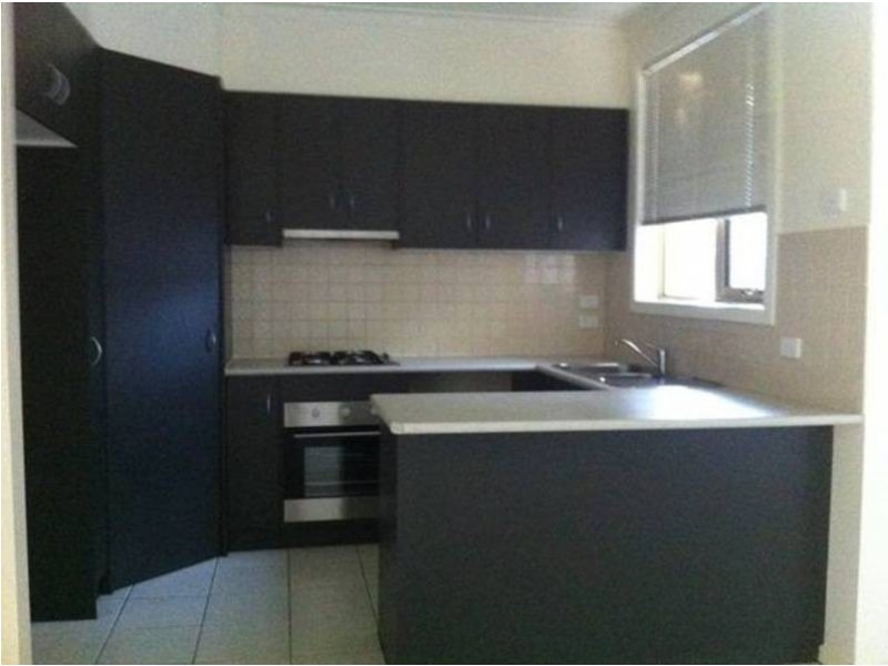 8/11 Trickey Avenue, Sydenham VIC 3037