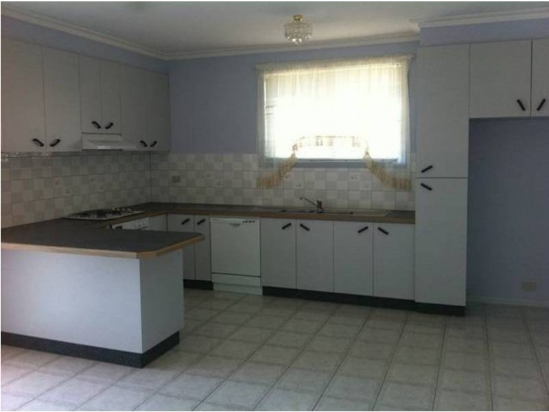 1/11 Saratoga Crescent, Keilor Downs VIC 3038