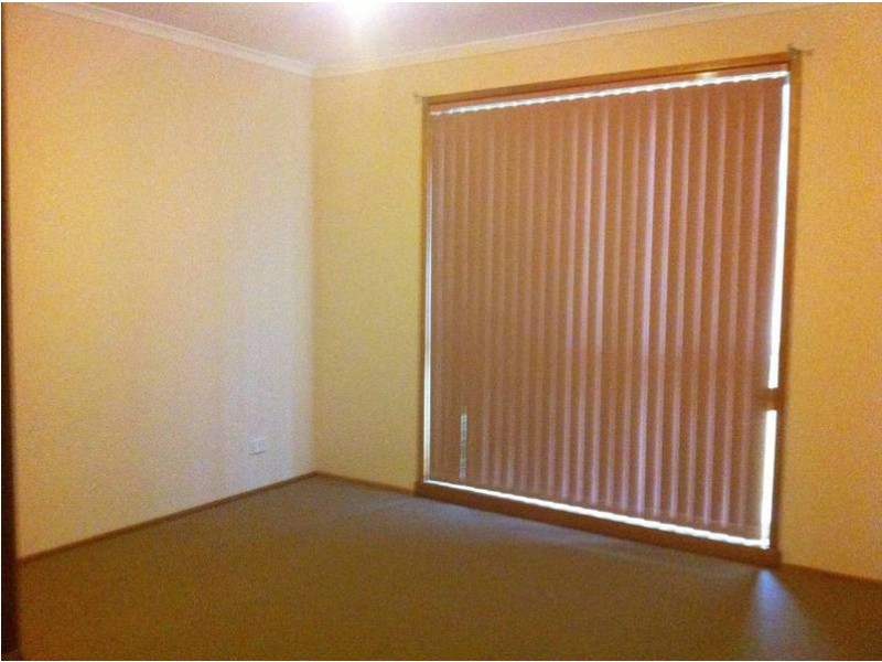 2/53 Dundee Way, Sydenham VIC 3037