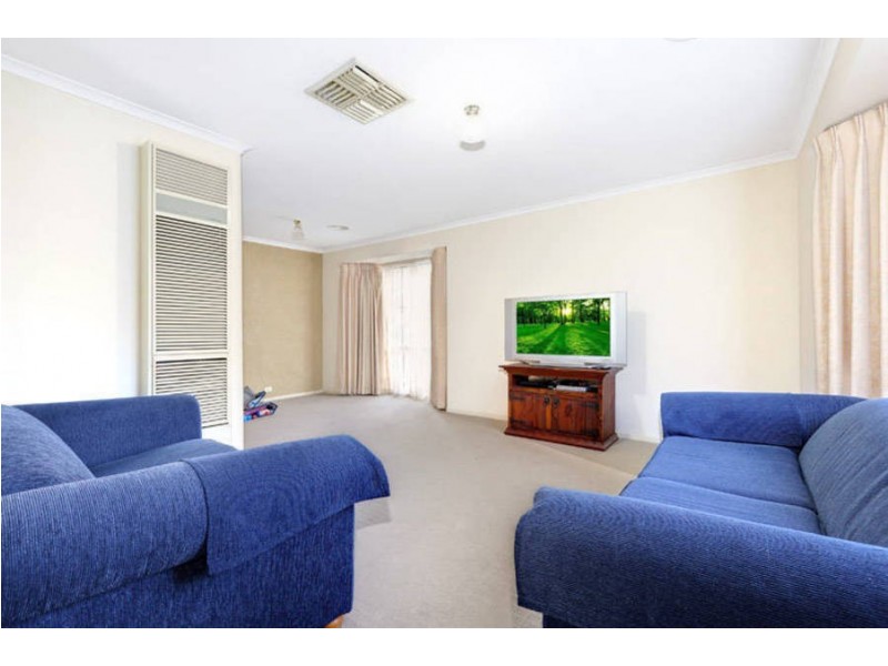 37 Bellevue Boulevard, Hillside VIC 3037