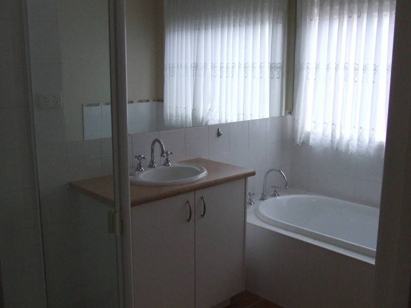 69 Jade Way, Hillside VIC 3037