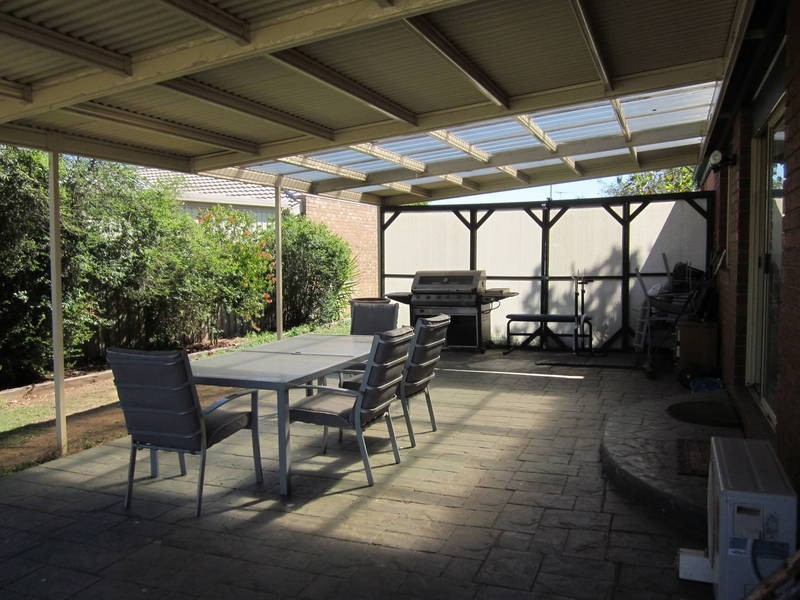 20 Bradley Drive, Hillside VIC 3037