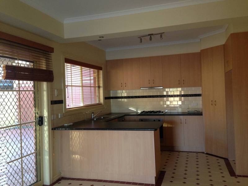 2 Hannah Avenue, Hillside VIC 3037