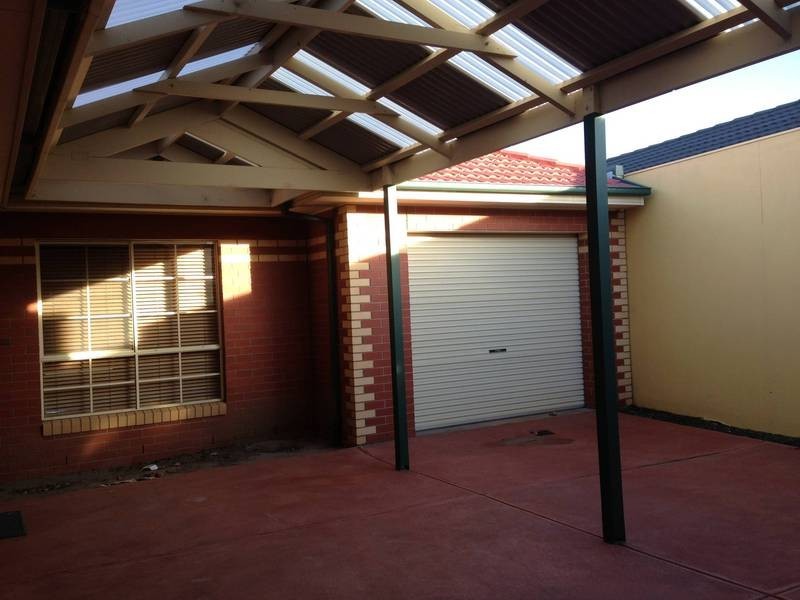 2 Hannah Avenue, Hillside VIC 3037