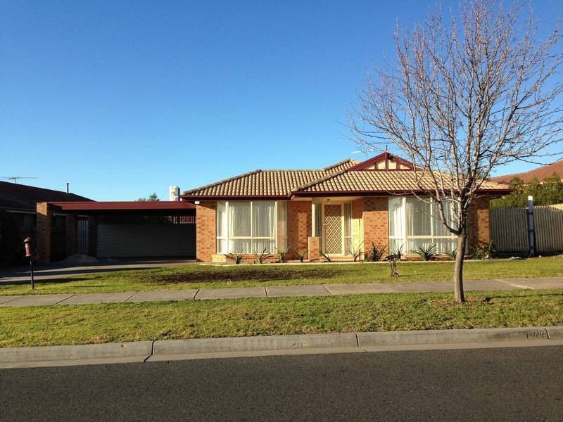 43 Catherine Drive, Hillside VIC 3037