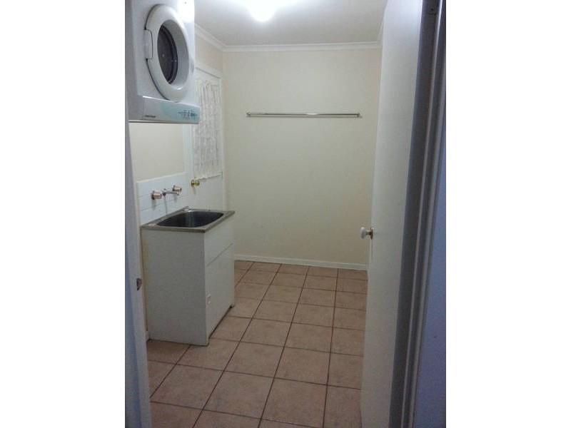 43 Catherine Drive, Hillside VIC 3037