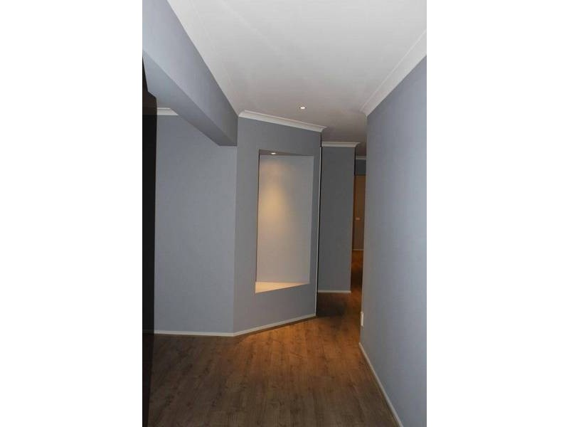 4  Riviera Drive, Hillside VIC 3037