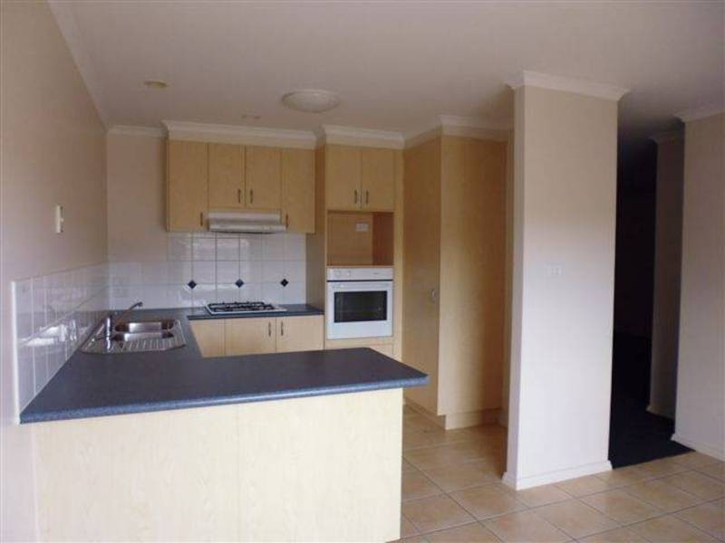 42 Mathisen Terrace, Hillside VIC 3037