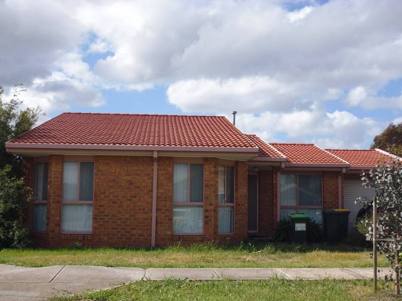 12 Mordaunt Drive, Hillside VIC 3037