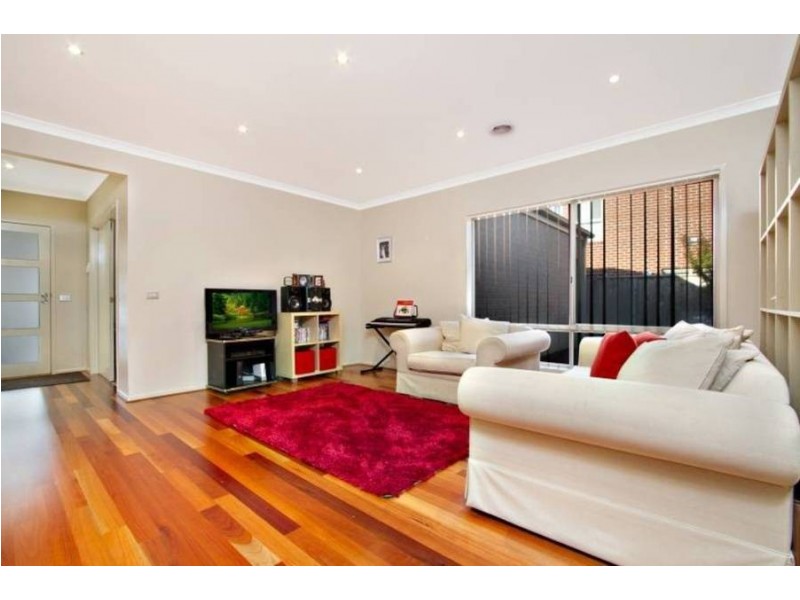 12 Cavenagh Street, Taylors Hill VIC 3037