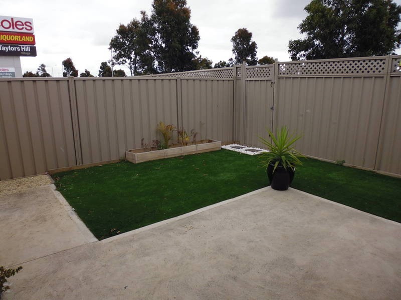 14 Synergy Court, Taylors Hill VIC 3037