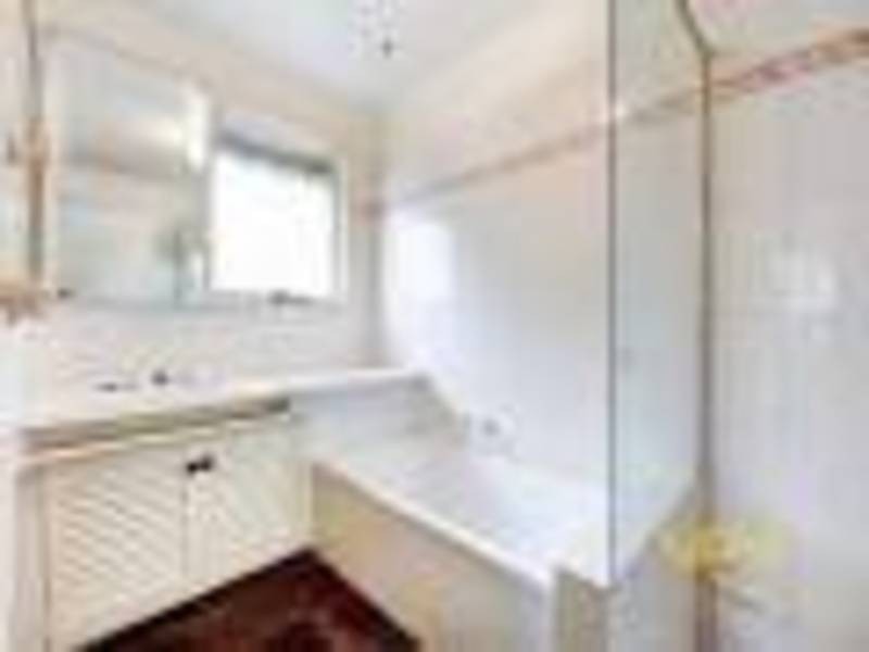 16  Sherbrooke Crescent, Taylors Lakes VIC 3038