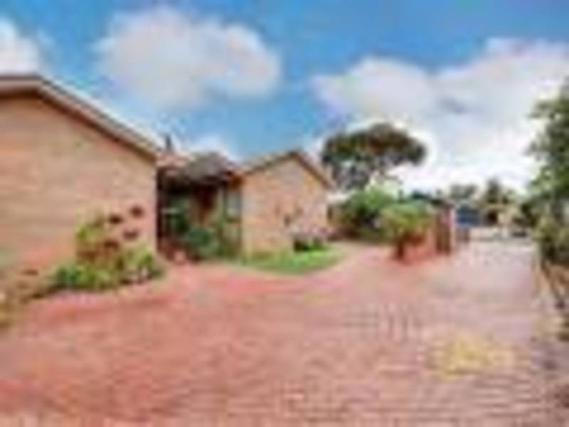 16  Sherbrooke Crescent, Taylors Lakes VIC 3038