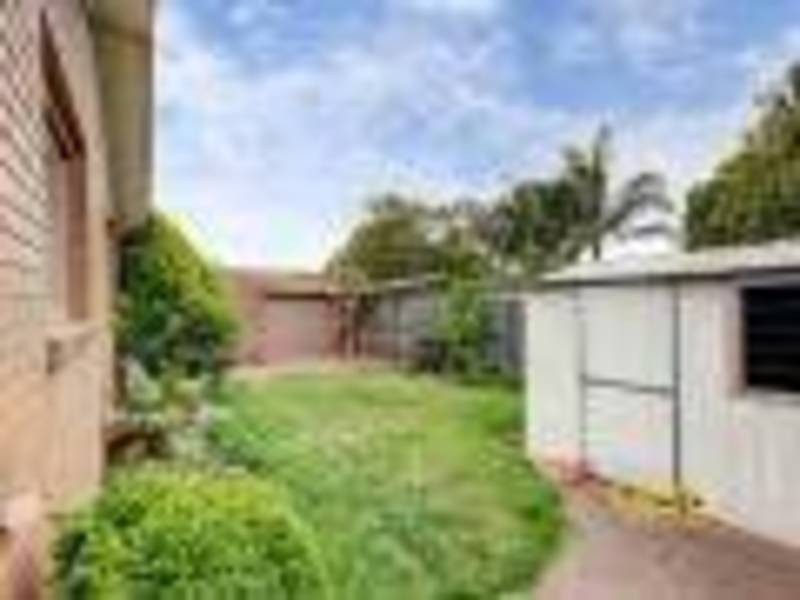 16  Sherbrooke Crescent, Taylors Lakes VIC 3038