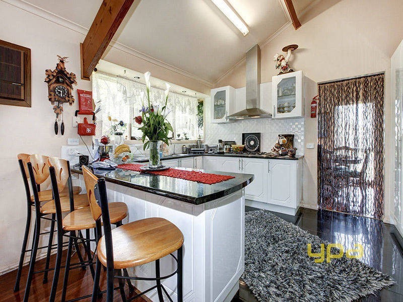 28  Morcambe Crescent, Keilor Downs VIC 3038