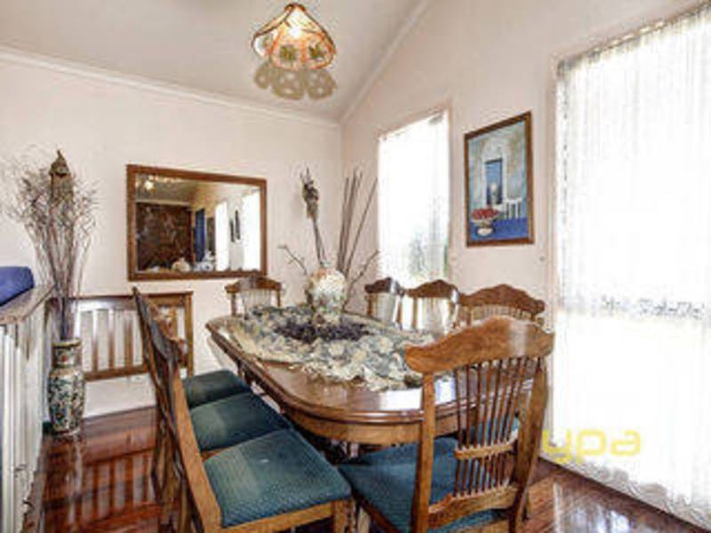 28  Morcambe Crescent, Keilor Downs VIC 3038