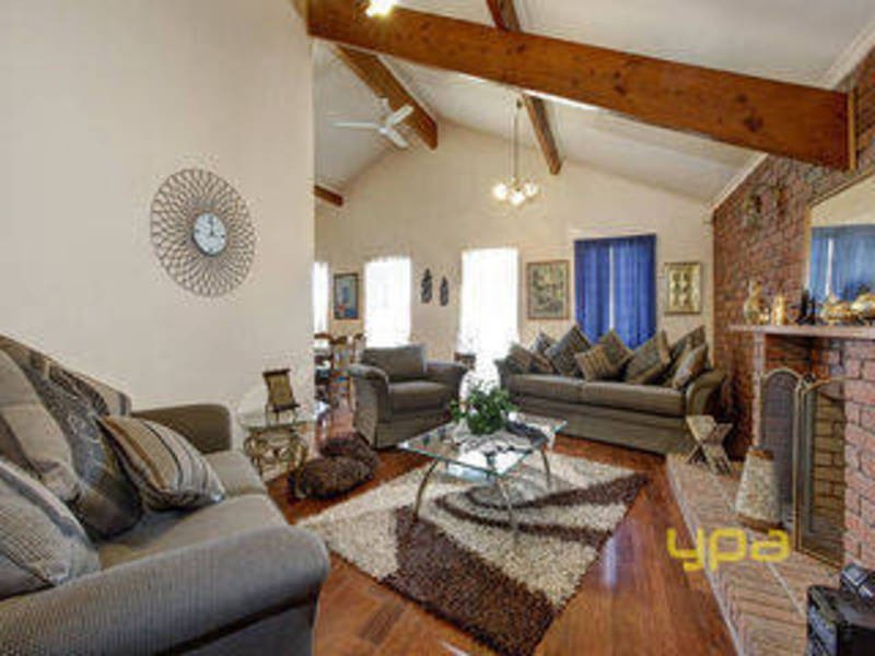 28  Morcambe Crescent, Keilor Downs VIC 3038