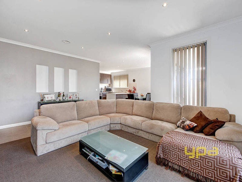 3/5  Normanby Street, Sydenham VIC 3037