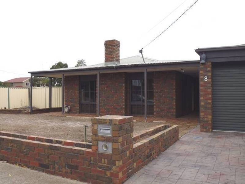 8 Montrose Court, Sydenham VIC 3037