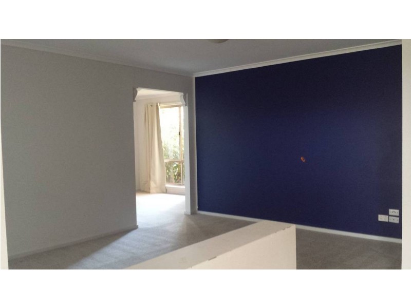 10 Bond Drive, Taylors Lakes VIC 3038