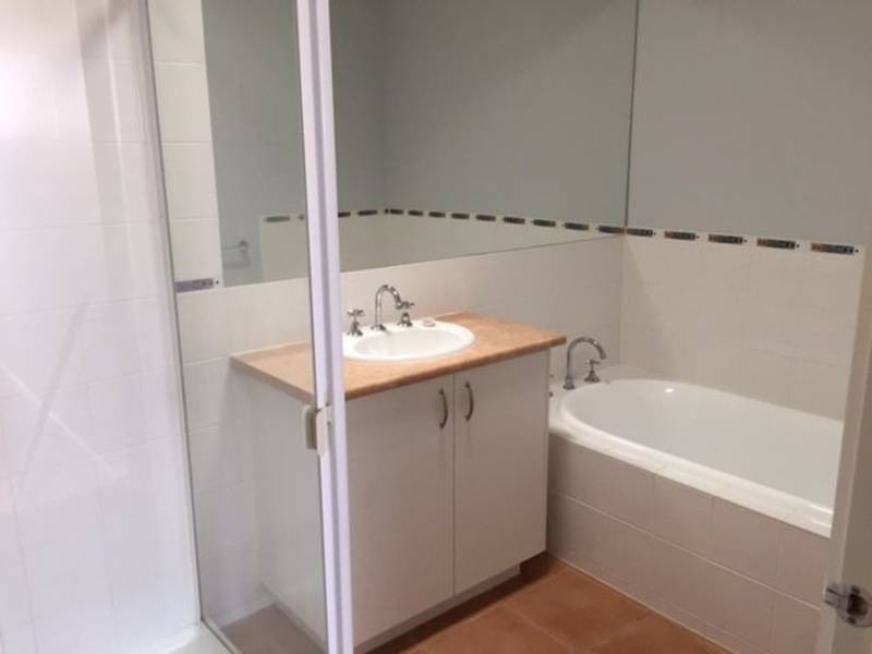 7 Amberlea Circuit, Taylors Hill VIC 3037