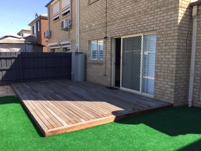 7 Amberlea Circuit, Taylors Hill VIC 3037