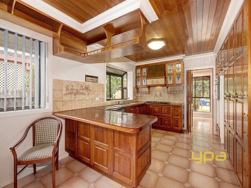 20 Akma Court, Taylors Lakes VIC 3038