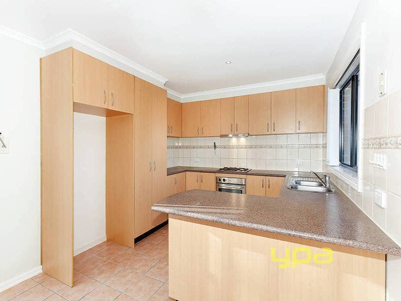 18 Adelaide Street, St Albans VIC 3021