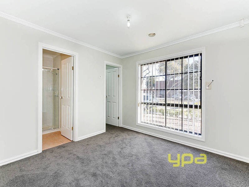 18 Adelaide Street, St Albans VIC 3021