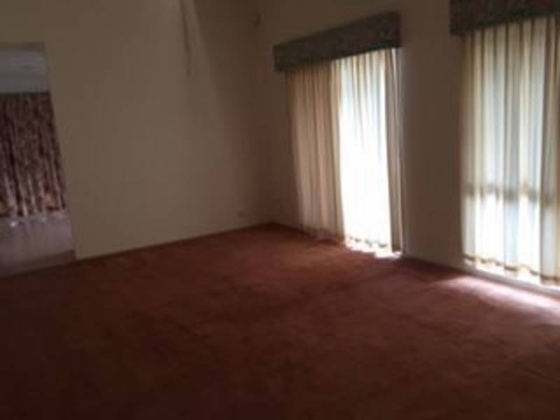 8 Antoinetta Way, Hillside VIC 3037