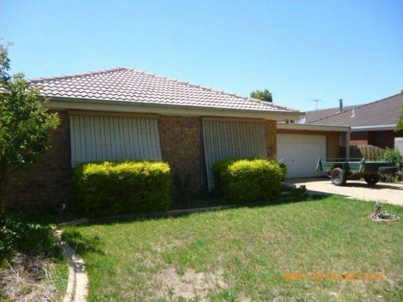 26 Chris Court, Hillside VIC 3037