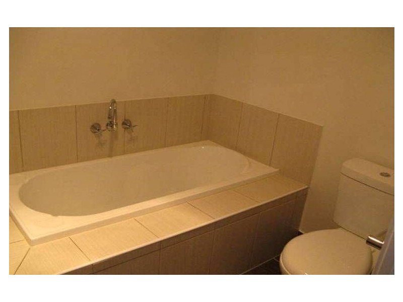 2/537 Melton Highway, Sydenham VIC 3037